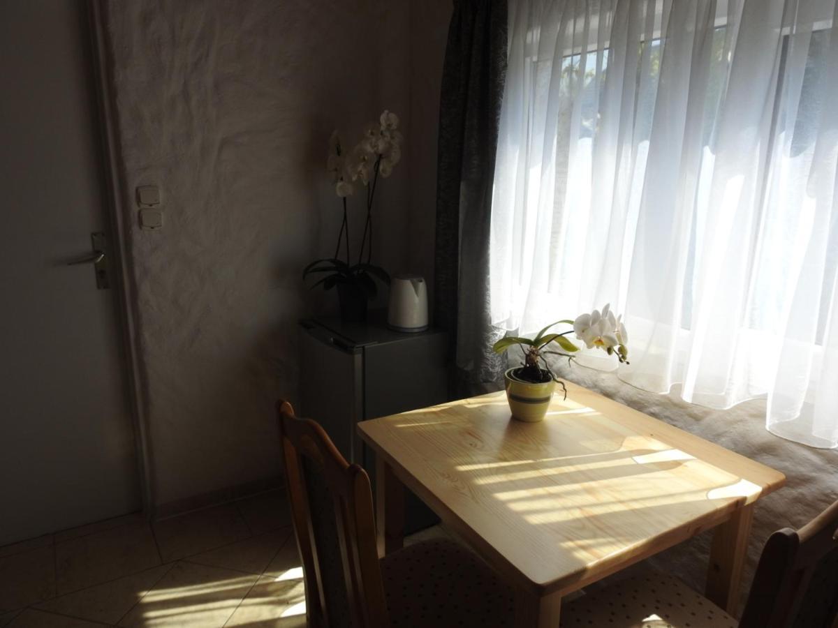 Ferienwohnung Malwa Jezierzany Exterior foto