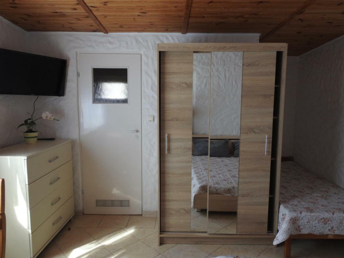 Ferienwohnung Malwa Jezierzany Exterior foto