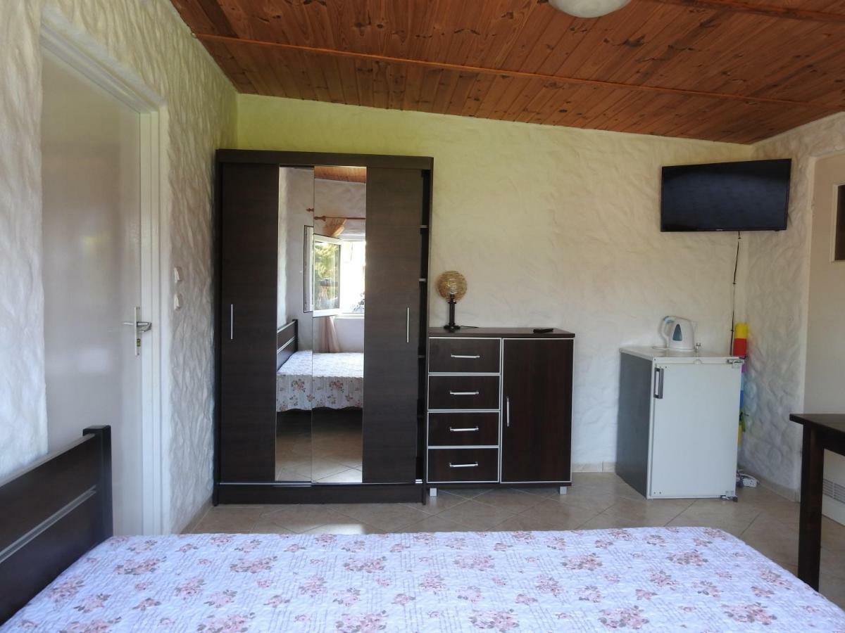 Ferienwohnung Malwa Jezierzany Exterior foto